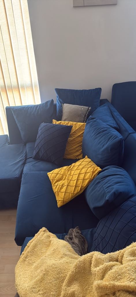 FREE SOFA FOR COLLECTION