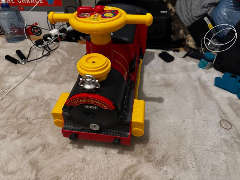 image for Steam train 6v ride on 