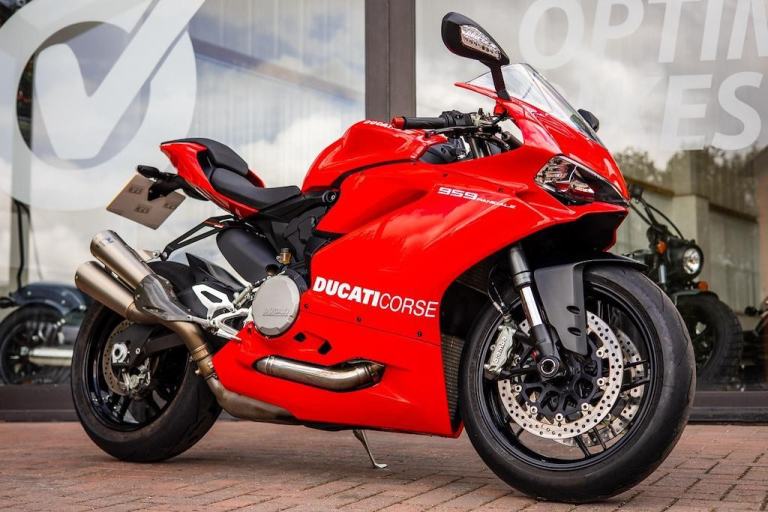 Ducati 959 Panigale AKRO ! EXTRAS ! STUNNING
