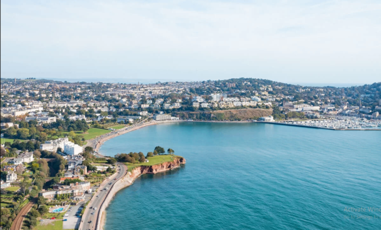 2 bedroom flat to rent in the beautiful Warberries, Torquay