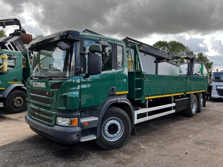 2013 SCANIA P280 26T D/S WITH HMF 1430 CRANE