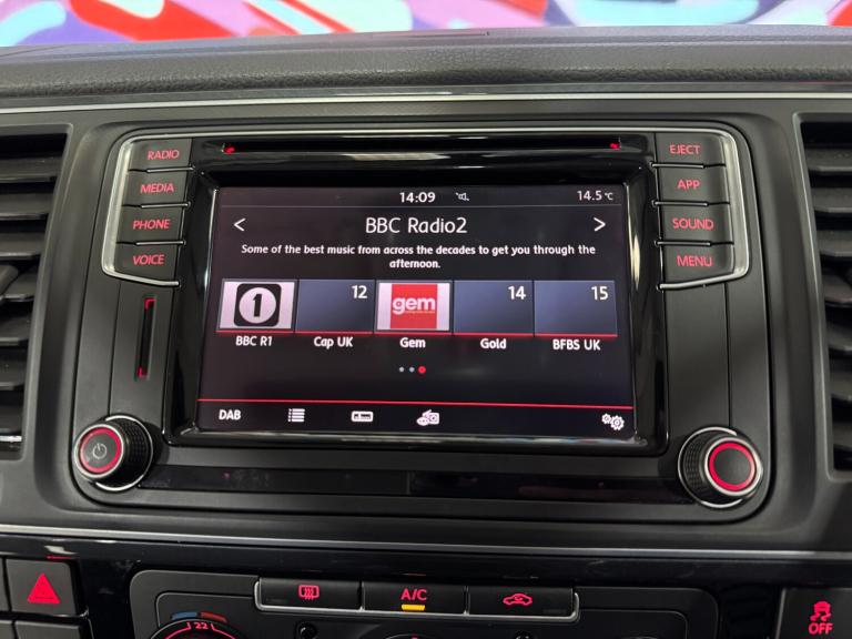 2018 Volkswagen Transporter 2.0 BiTDI BMT 204 Highline Kombi Van 4MOTION DSG Crew Van Diesel Auto...