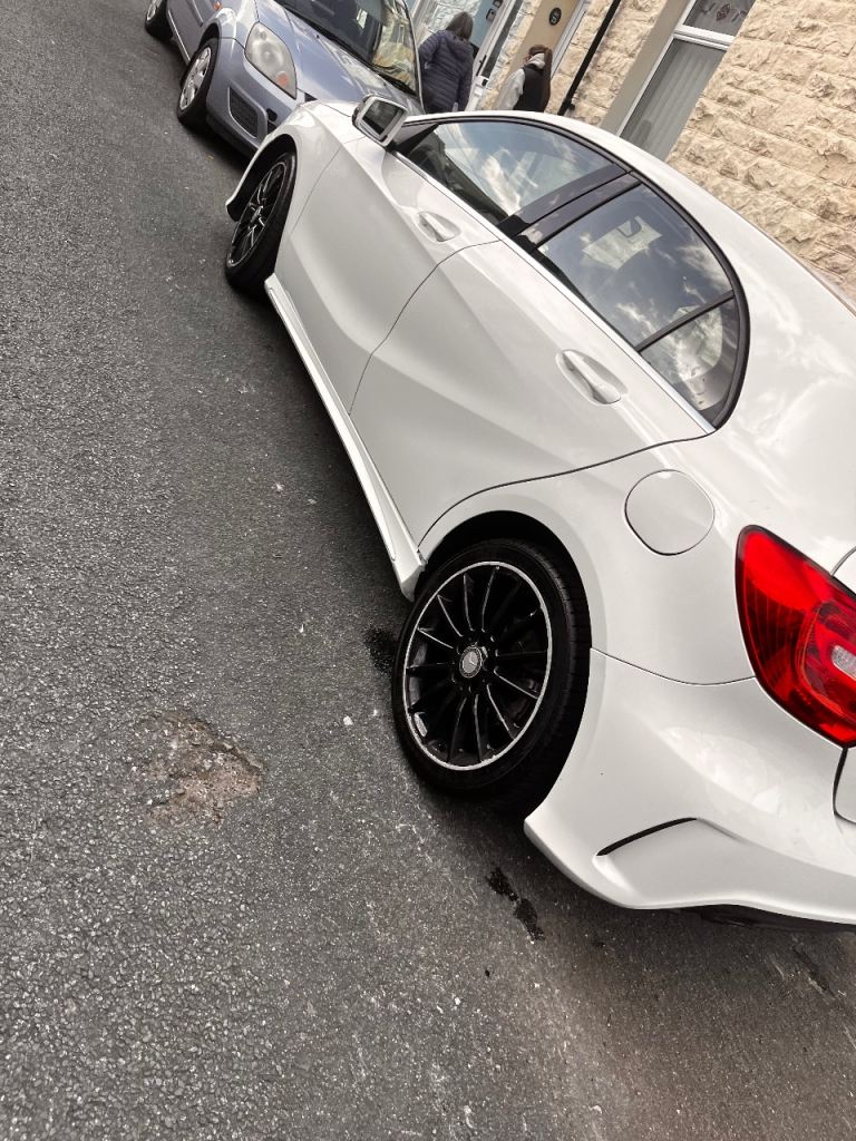 Mercedes-Benz, A CLASS, Hatchback, 2015, Manual, 1461 (cc), 5 doors