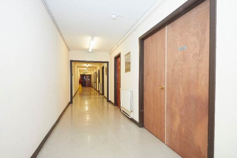 51m2 secure storage or office room for rent 
