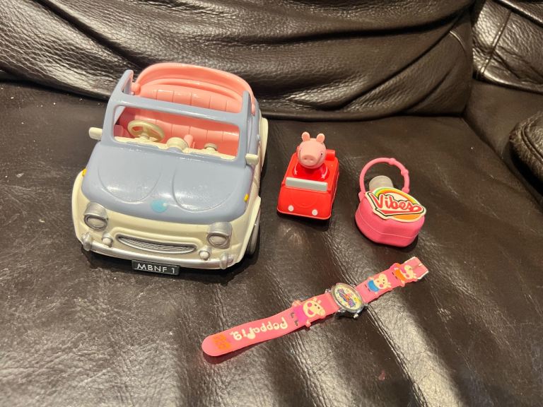 Toy bundle for £4 good clean condition ￼
