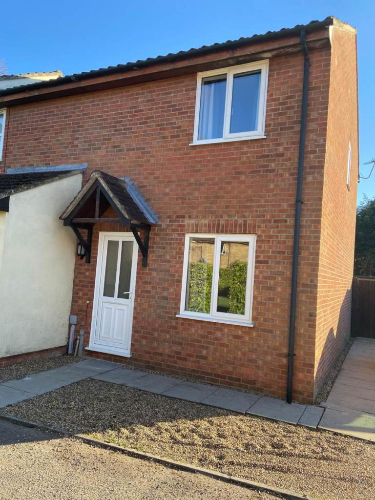 2 Bedroom house with good size garden and off road parking for 2 cars  to let from November 2026