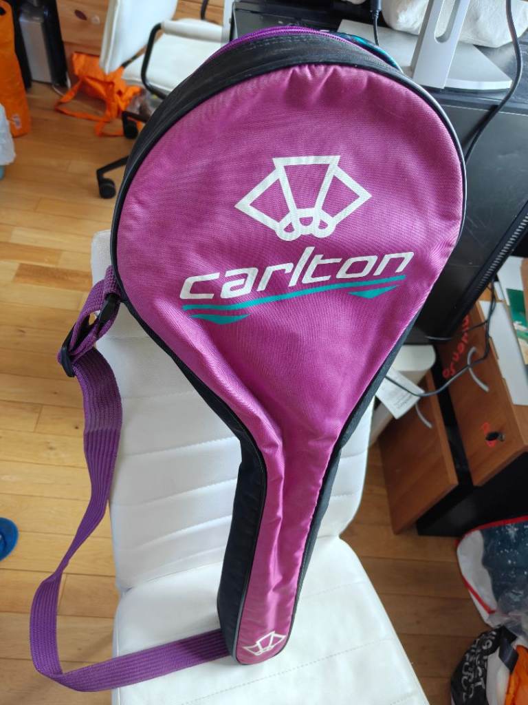Calton full length badminton bag can take up to 4 rackets