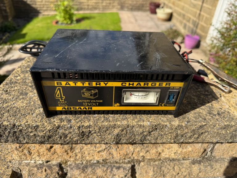 Absaar battery charger 12volt used condition