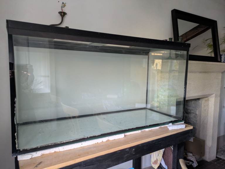 Large aquarium tank