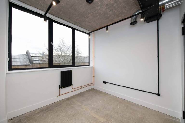 Office | Workspace | E-commerce Studio To Rent In Islington 