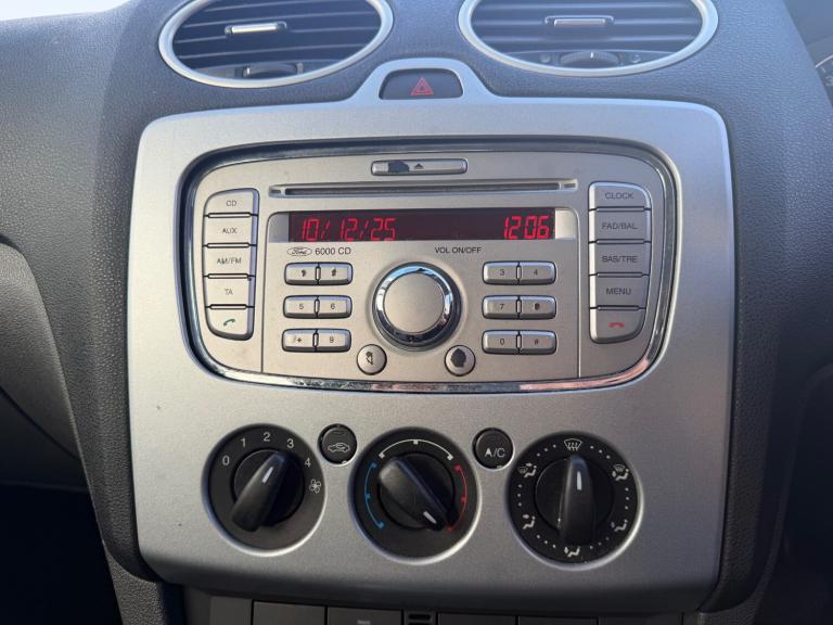 2007 Ford Focus 1.6 Zetec 3dr Petrol AUTOMATIC [Climate Pack] HATCHBACK *ULEZ*