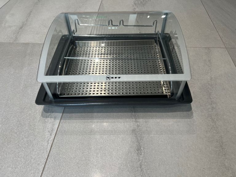 NEFF Oven Steamer Insert with Glass lid. User Good condition 