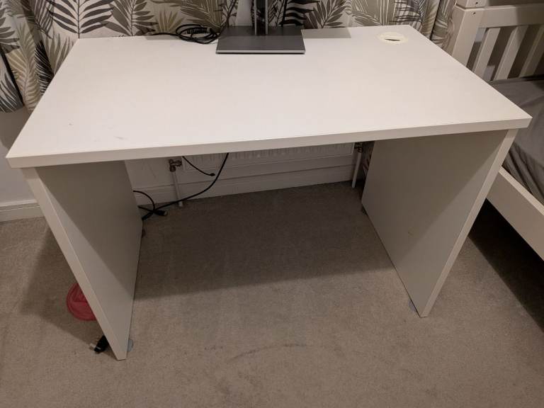Verco White Wooden Desk – Good Condition