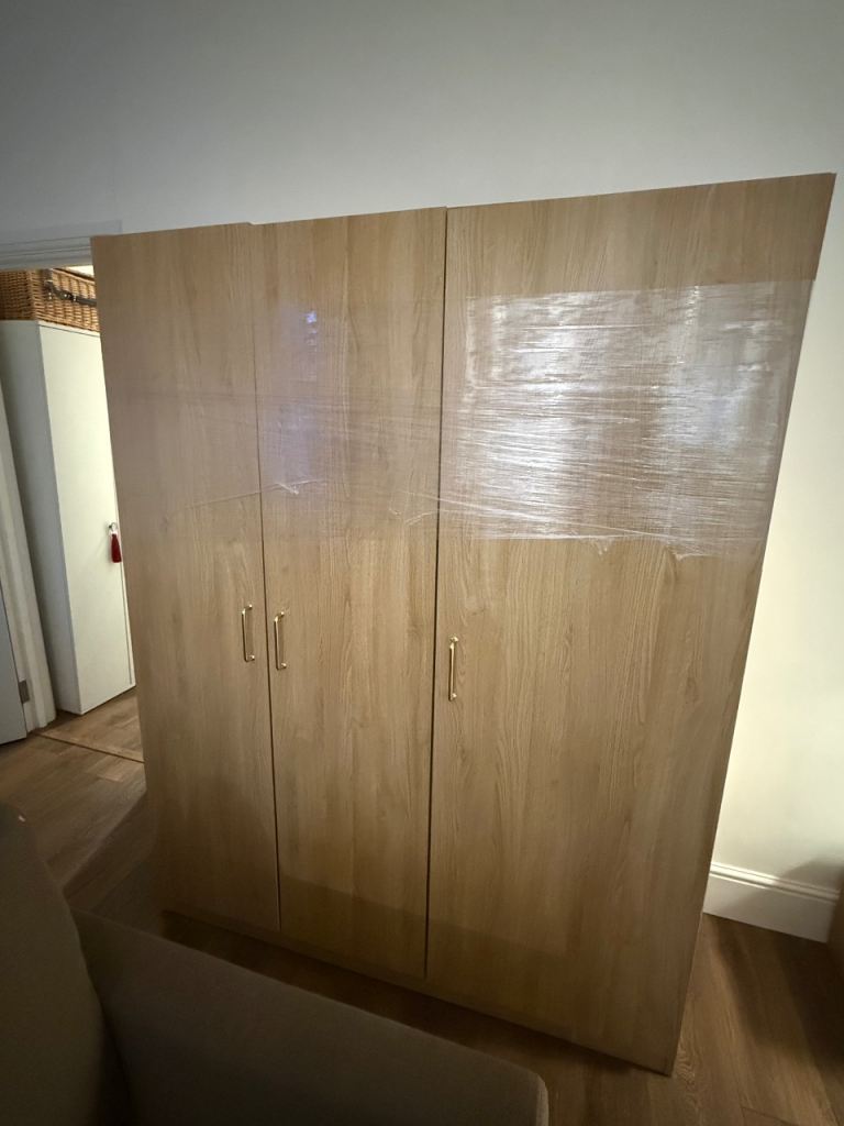 FREE LARGE 3-DOOR WARDROBE – COLLECTION ONLY