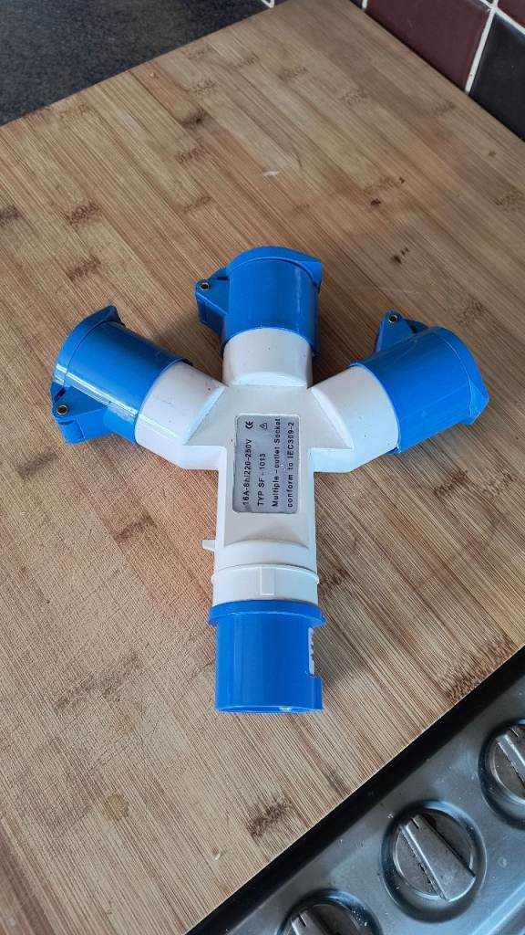 3-Way Plug Socket Splitter – Blue and White