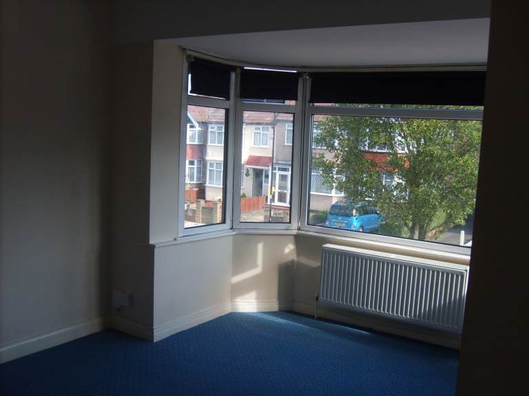 ONE BEDROOM FLAT FRST FLOOR IN PEARIVAL 