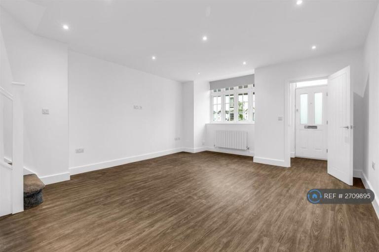 2 bedroom house in High Street, Widford, Ware, SG12 (2 bed) (#2709895)