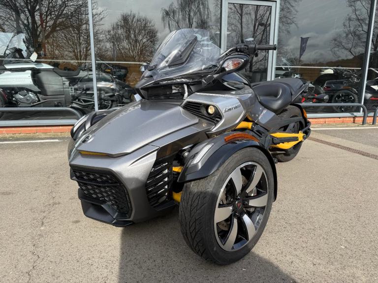 67 Plate Can-Am SPYDER F3s 1330cc 6 speed semi automatic trike supersport grille