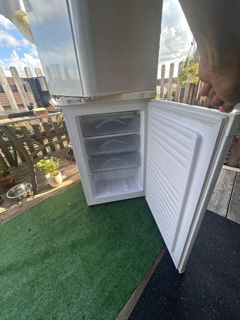 Indesit Freestanding Freezer – White, Good Condition