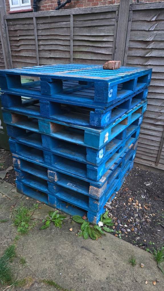 Blue Pallets (Free)