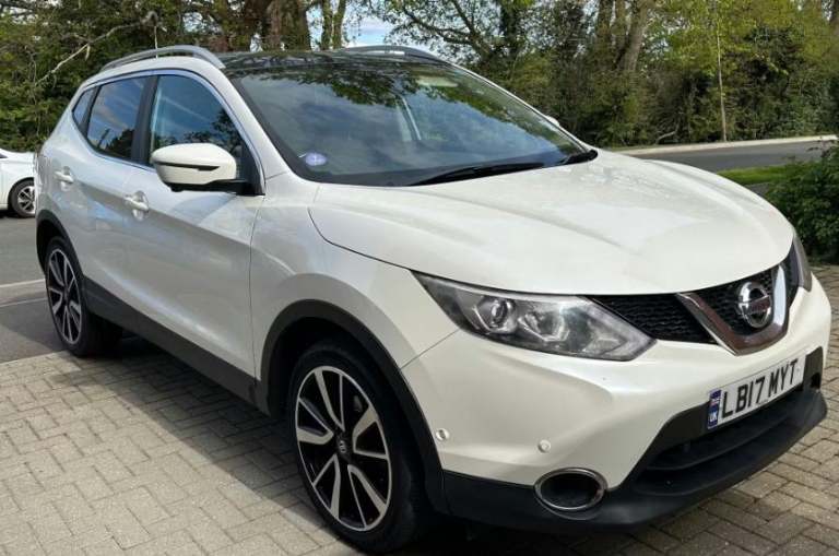 2017 Nissan Qashqai 1.2 DiG-T Tekna [Non-Panoramic] 5dr Xtronic HATCHBACK PETROL Automatic
