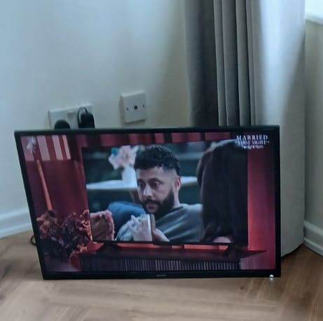 28 inch sharp tv