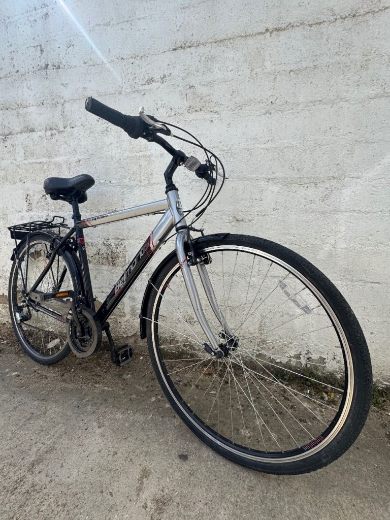 Man’s grey Apollo hybrid bike 28 wheels 21 frame ready to ride 