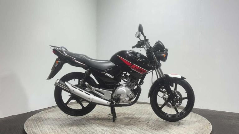 Yamaha YBR 125 2013 ONLY 9K VERY CLEAN LEARNER LEGAL 125CC NEW MOT SERVICED
