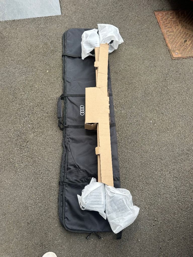 Audi Q5 2023 roof bars BRAND NEW