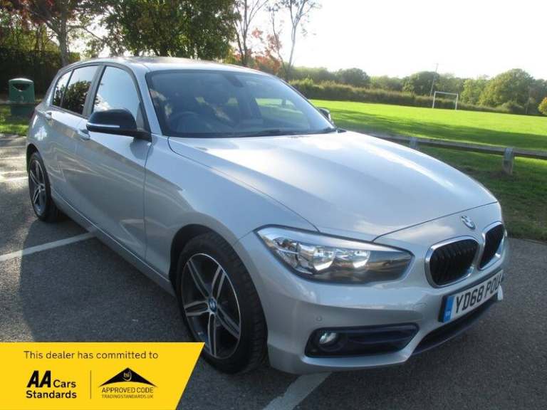 BMW 1 SERIES 118i SPORT