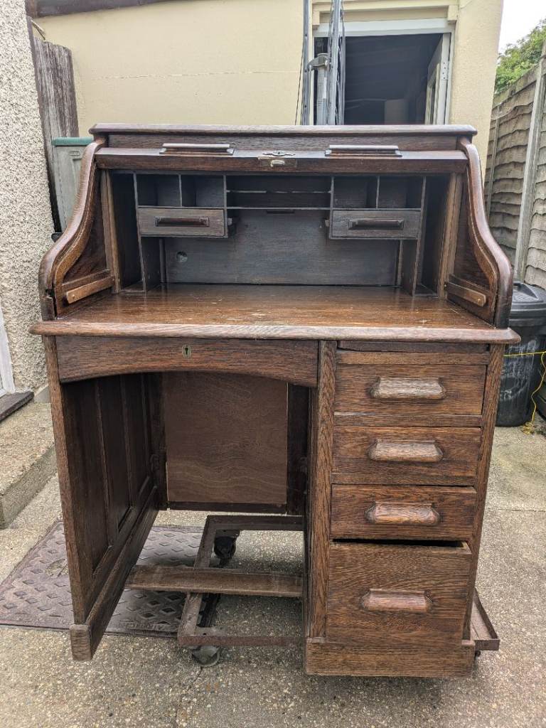 Oak roll top desk 