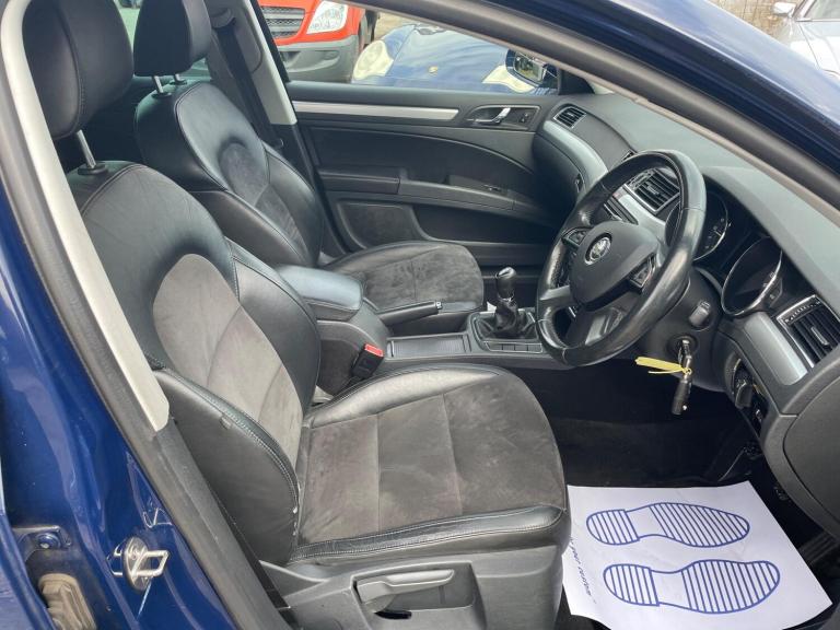 2014 Skoda Superb 2.0 TDI CR 140 SE Business 5dr ESTATE DIESEL Manual