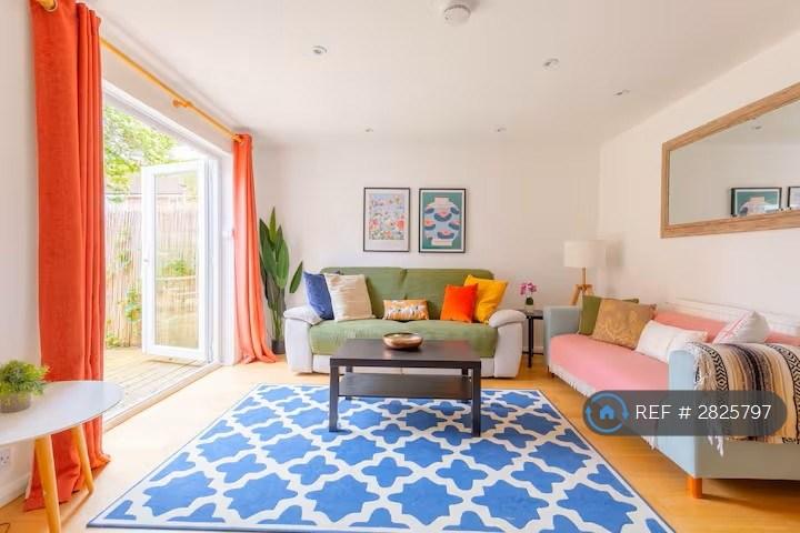 3 bedroom house in Delverton Road, London, SE17 (3 bed) (#2825797)