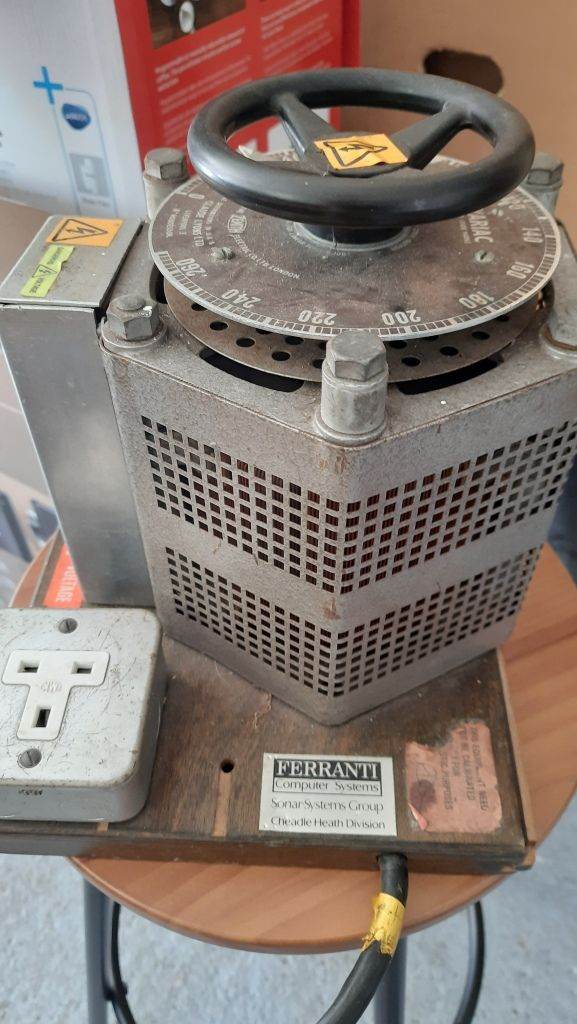 Vintage Claude Lyons VARIAC - Variable Transformer (0-260V)
