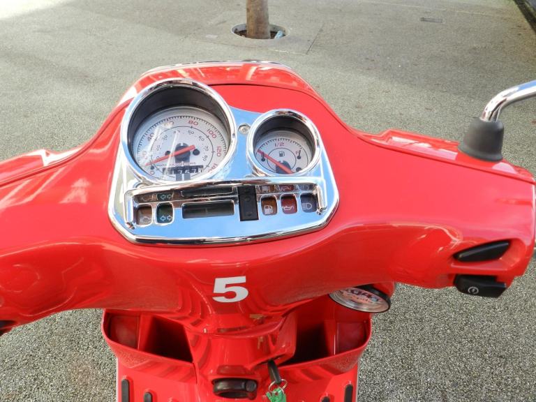 Piaggio Vespa S 125 Red Arrows Special Edition