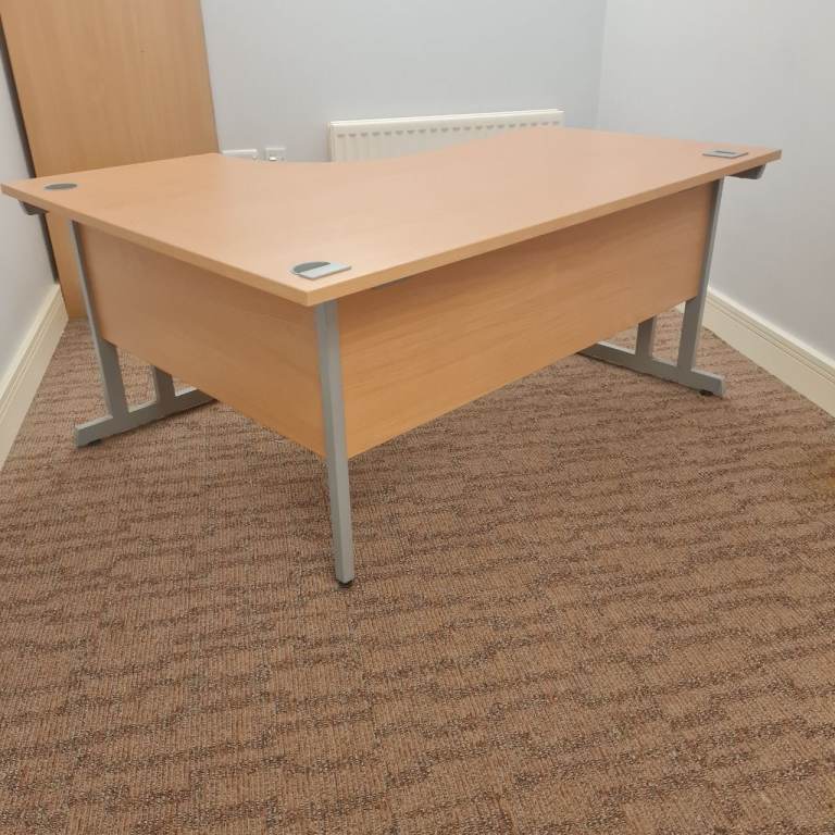 Beech managers corner office desk 