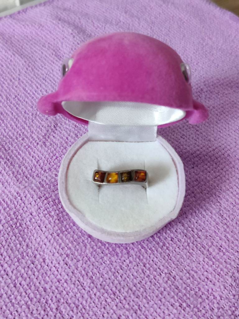 925 silver ring with amber.