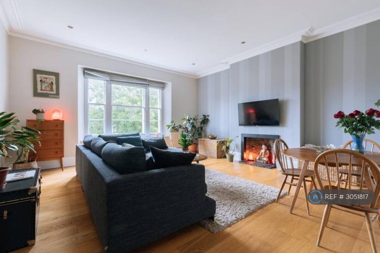 3 bedroom flat in Cambridge Park, Bristol, BS6 (3 bed) (#3051817)