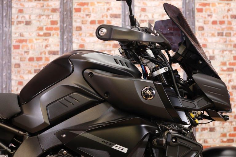 2019 YAMAHA MTN1000 MT-10 TOURER EDITION - 4,620 MILES - 2 OWNERS - EXTRAS