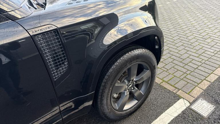 2025 Land Rover Defender 3.0 D250 X-Dynamic HSE 90 3dr Auto Diesel Estate Estate Diesel Automatic