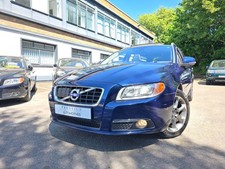 VOLVO V70 1.6 T4 SE LUX RARE OCEAN RACE EDITION ONLY 19,000 VERIFIES MILES TOP