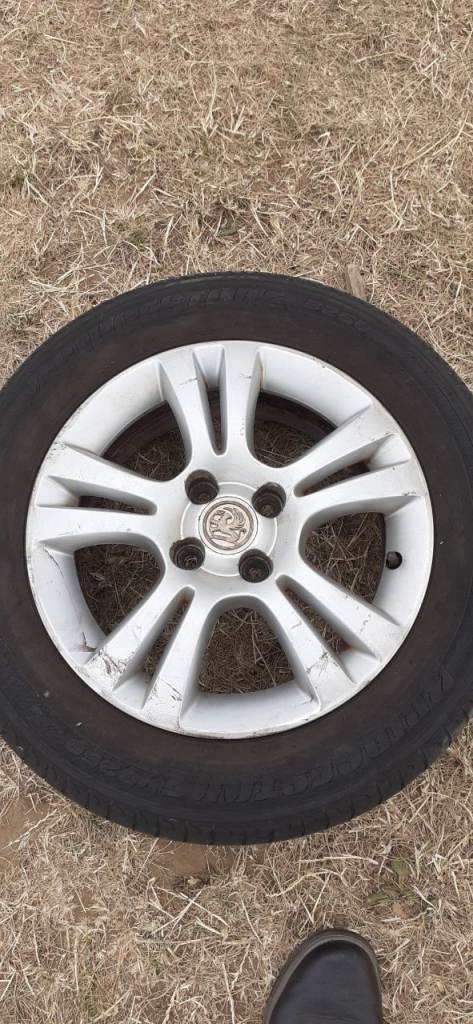 Vauxhall Corsa 4 stud 15in alloy wheel