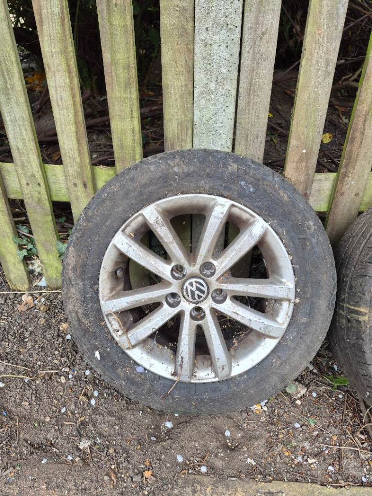 Vw polo alloy wheel 
