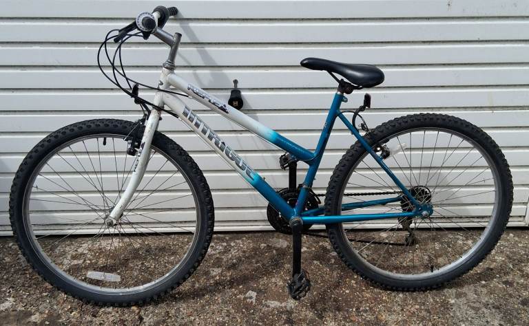 Ladies/Girls Bike for sale