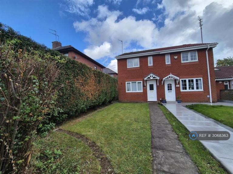 2 bedroom house in Ashton Road, Oldham, OL8 (2 bed) (#3068363)