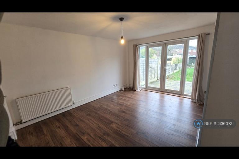 3 bedroom house in Arbor Avenue, Manchester, M19 (3 bed) (#2136072)
