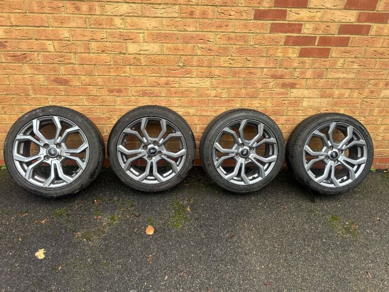 Alloy with good tyres. Size 205/45Z R17.