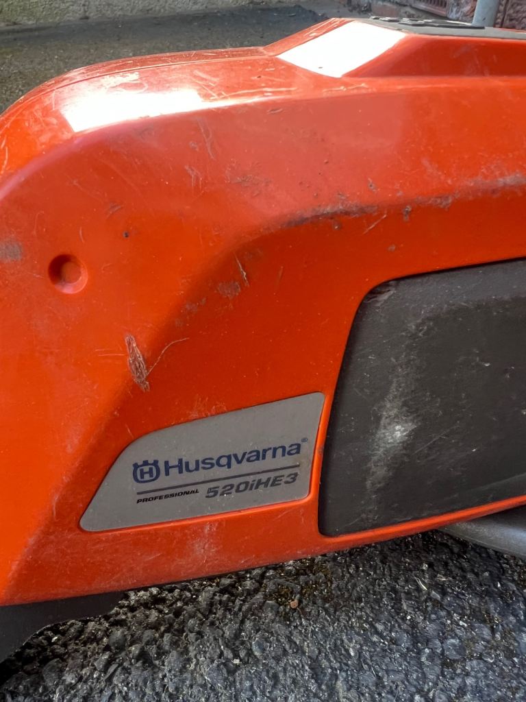 Husqvarna 520IHE3 Cordless Pole Hedge Trimmer – Good Used Condition