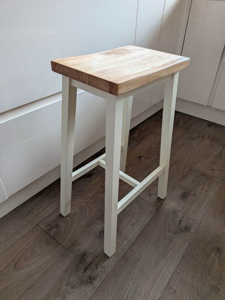 Wooden Bar Stool 