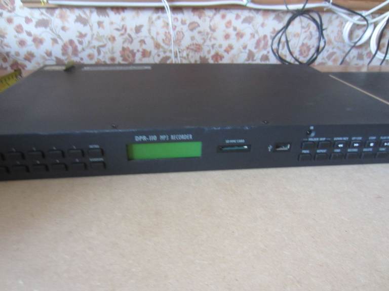 DPS-200 MP3 Recorder/Player – Good Working Condition